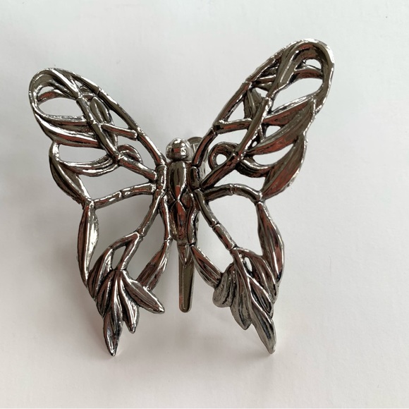 John Hardy Jewelry - John Hardy Neiman Marcus Butterfly Clip Estate Collector’s Item. Never Used!